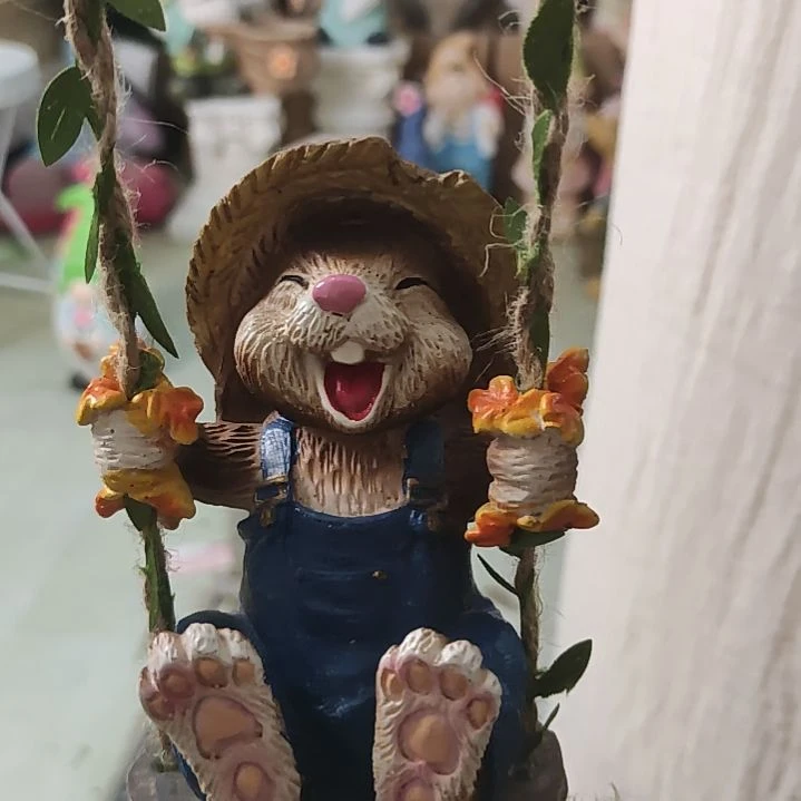 树脂树脂秋千兔子摆件