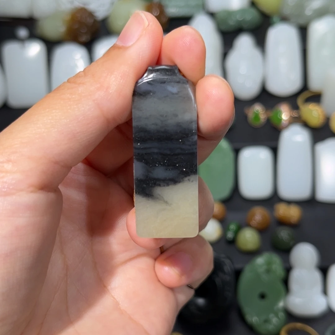 佛***果和田玉未镶嵌吊坠(赠链)