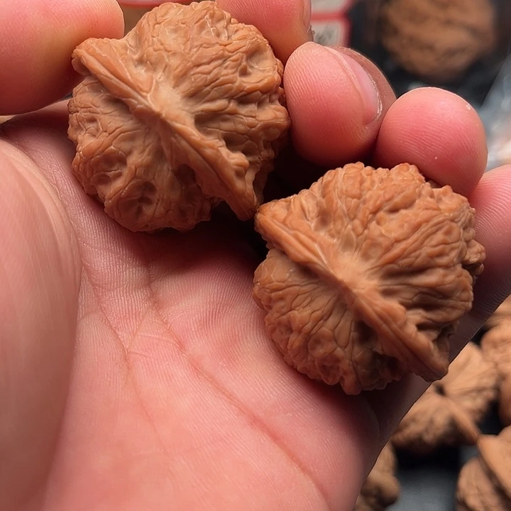 文玩核桃把件血麒麟39