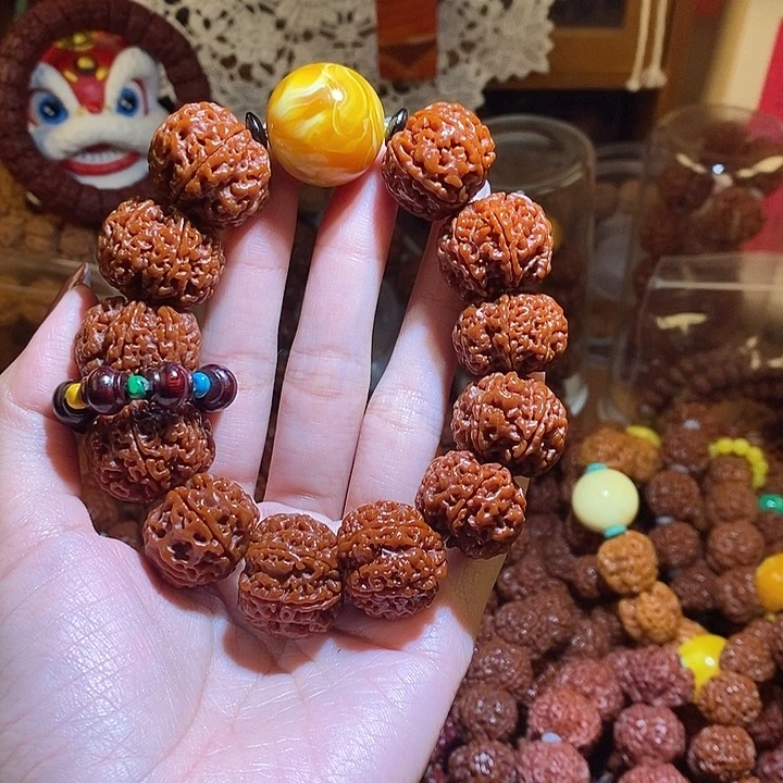 金刚菩提吊坠226玉华满肉黄珠彩环