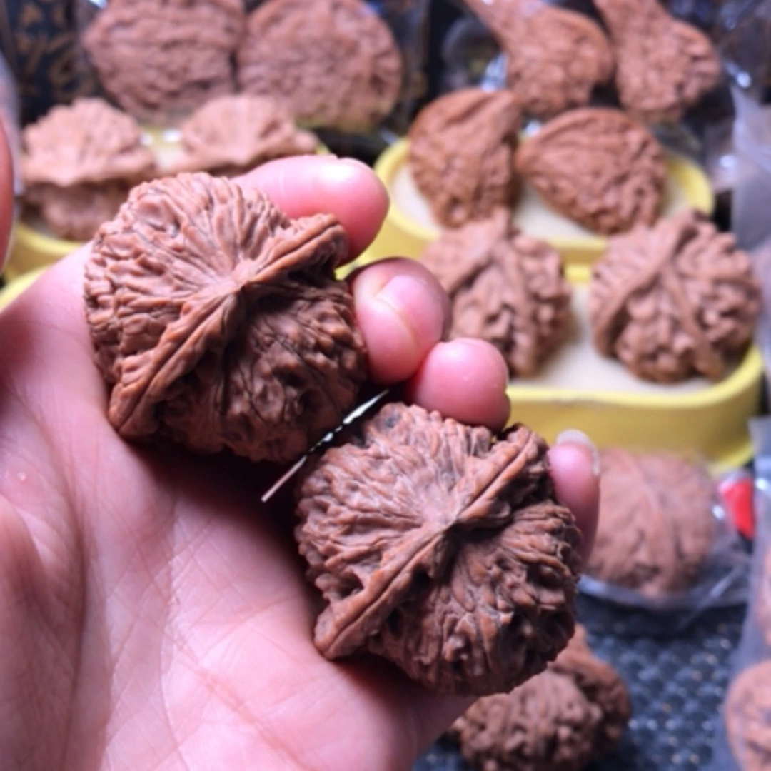 【闪购商品】摆件核桃超****男文玩核桃三角白