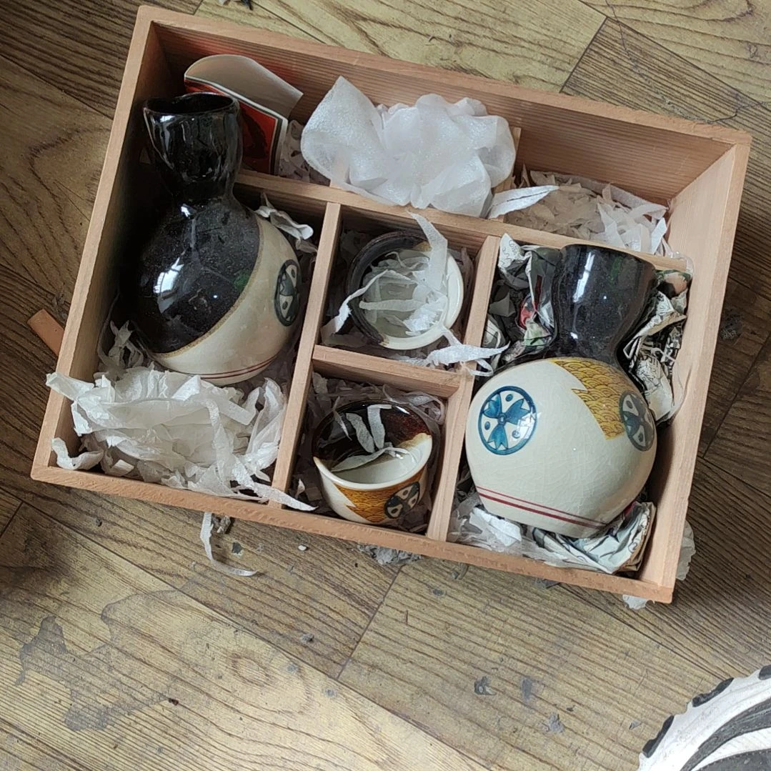 杯30包邮，偏远地区不包邮，中古品不保全新。