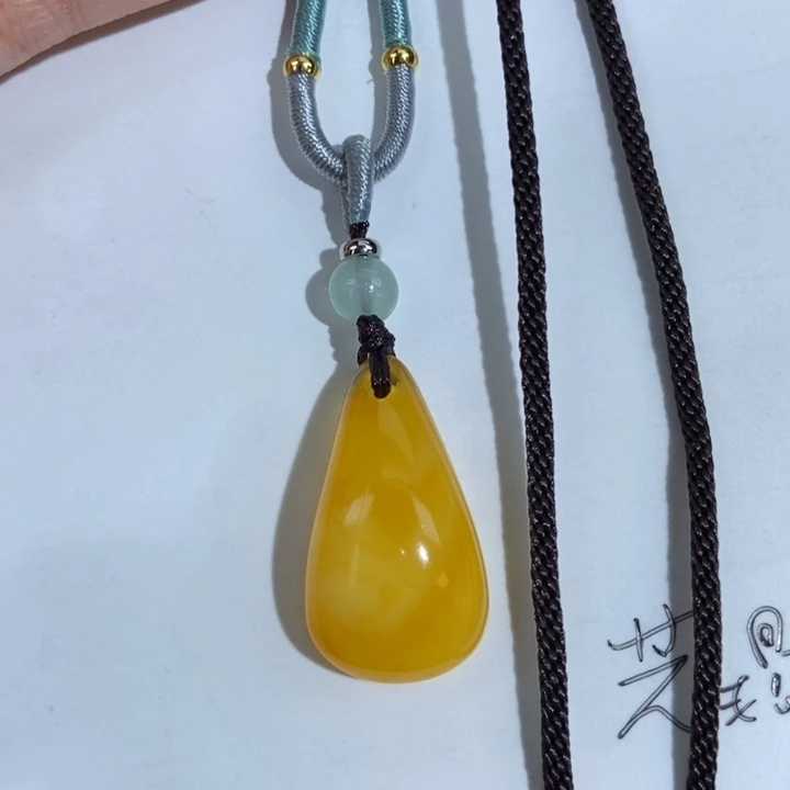未镶嵌琥珀珠宝奇石