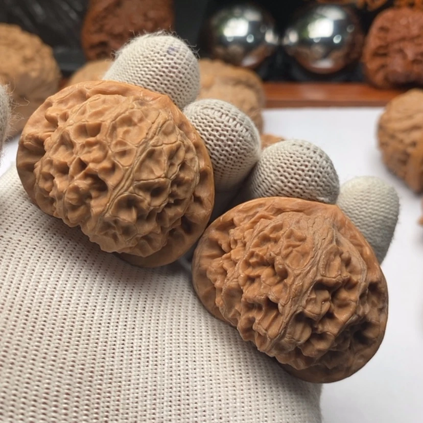 【闪购商品】文玩核桃把件1*514宫灯