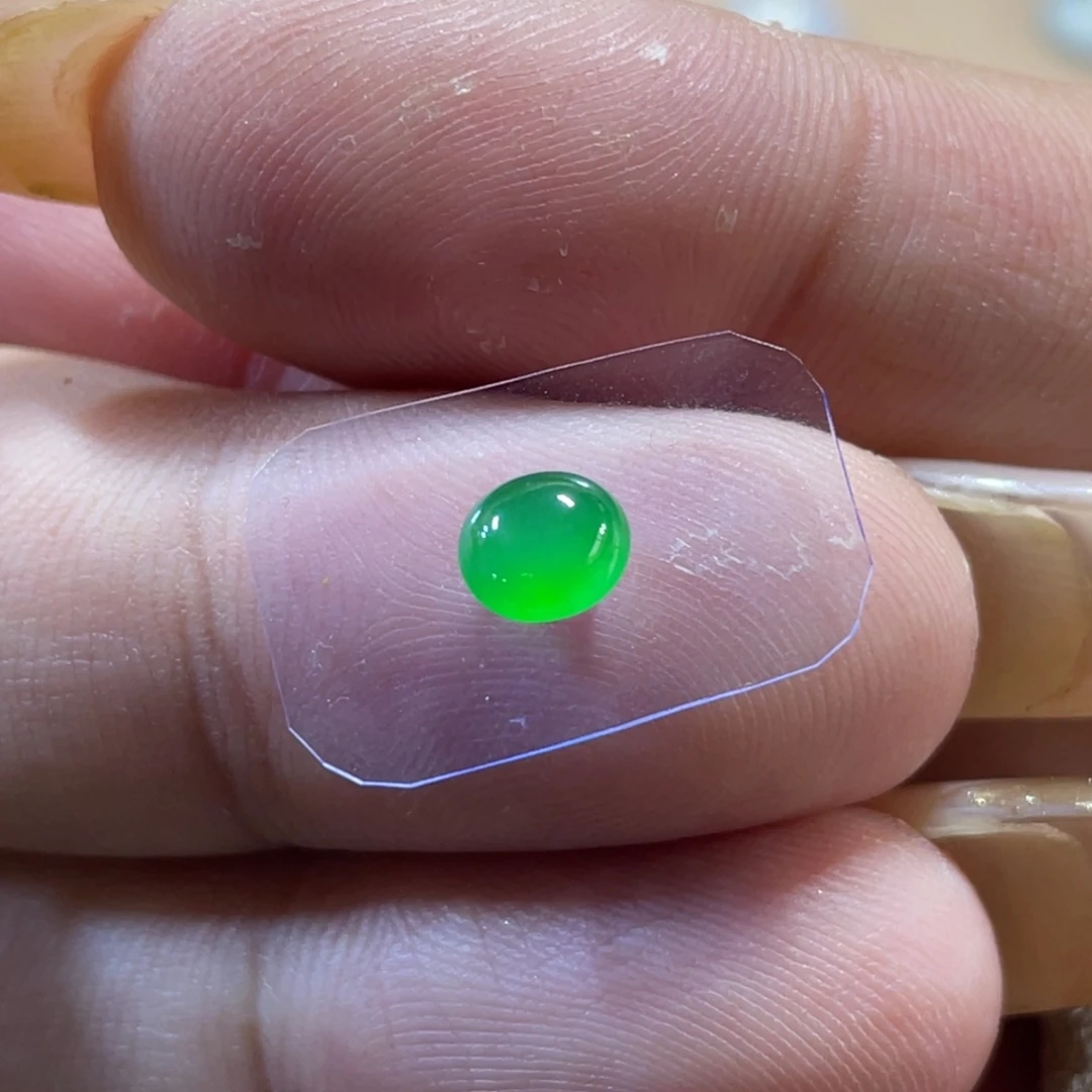 颈饰未镶嵌翡翠蛋面