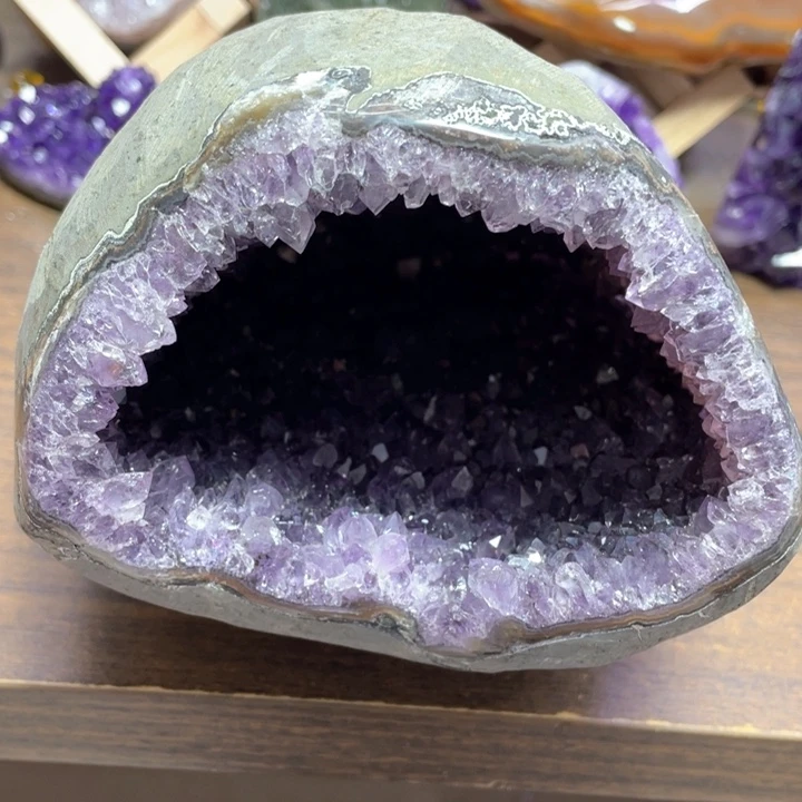 水晶摆件未镶嵌捡漏
