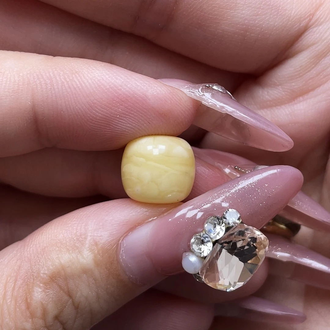 裸石蜜蜡未镶嵌10.7*9.7mm浓蜡妖花瑕疵福利