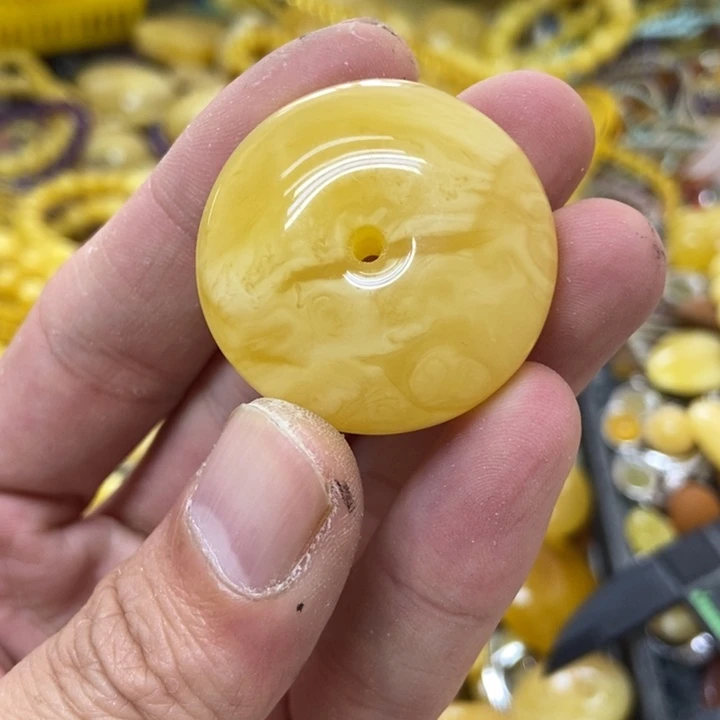 裸石蜜蜡未镶嵌吊坠