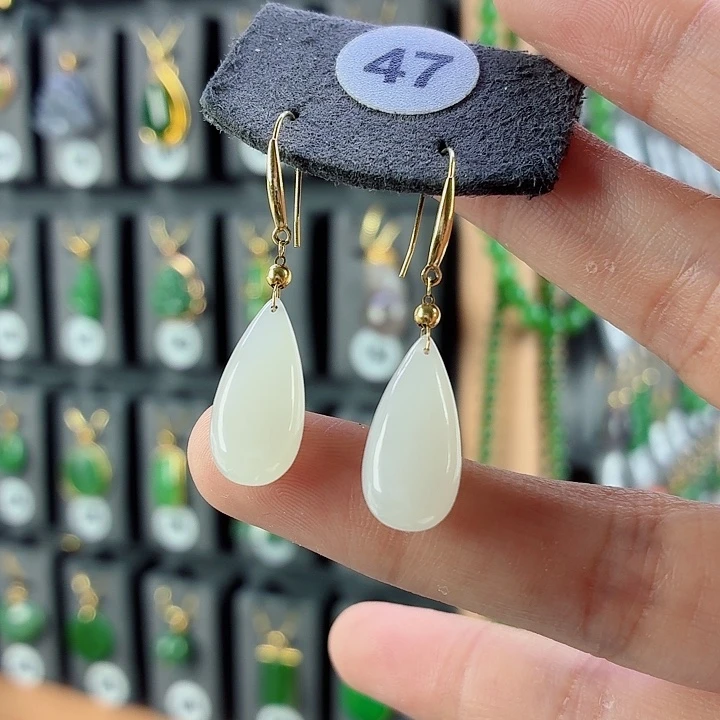 和田玉18K金镶嵌耳饰