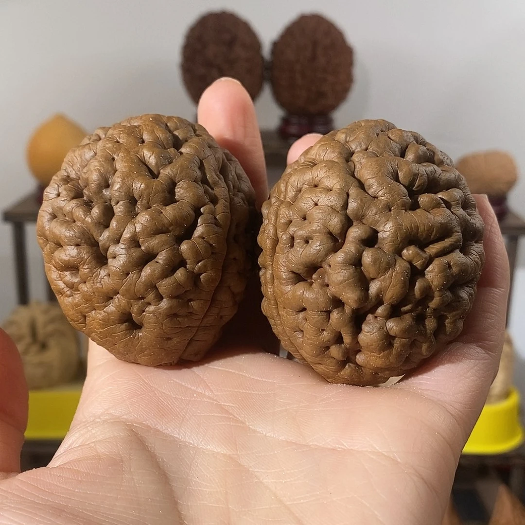 吊坠文玩核桃三瓣脑纹金刚爆肉4958