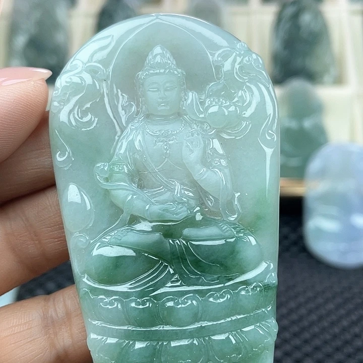 颈饰未镶嵌翡翠天然缅甸翡翠A货观音