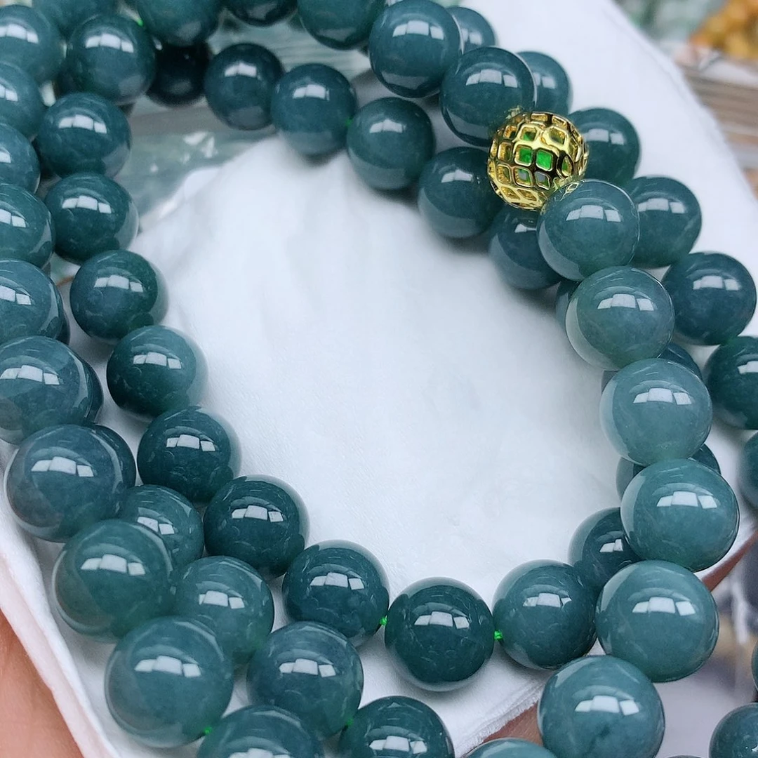 翡翠颈饰未镶嵌珠子