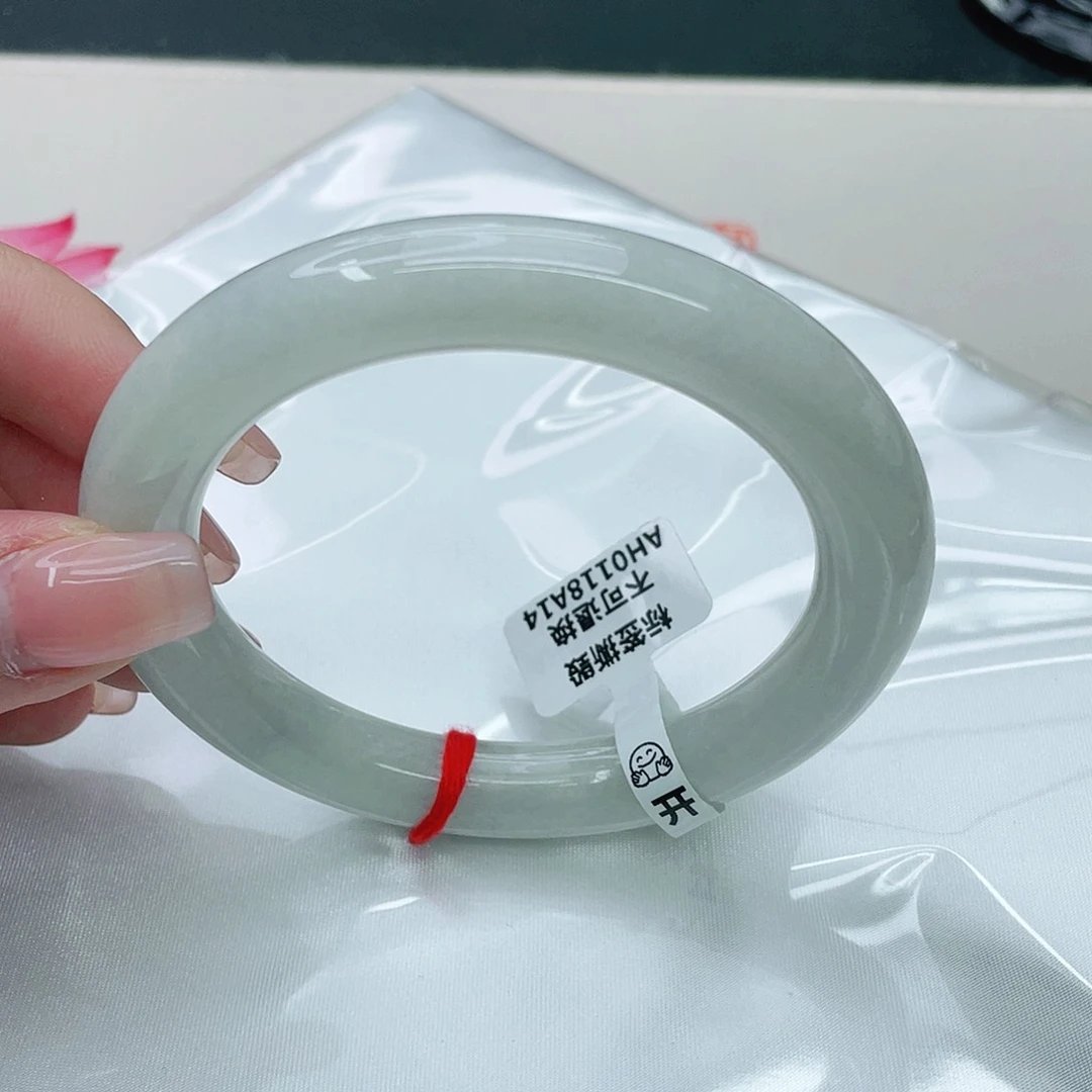 翡翠手镯未镶嵌圆60