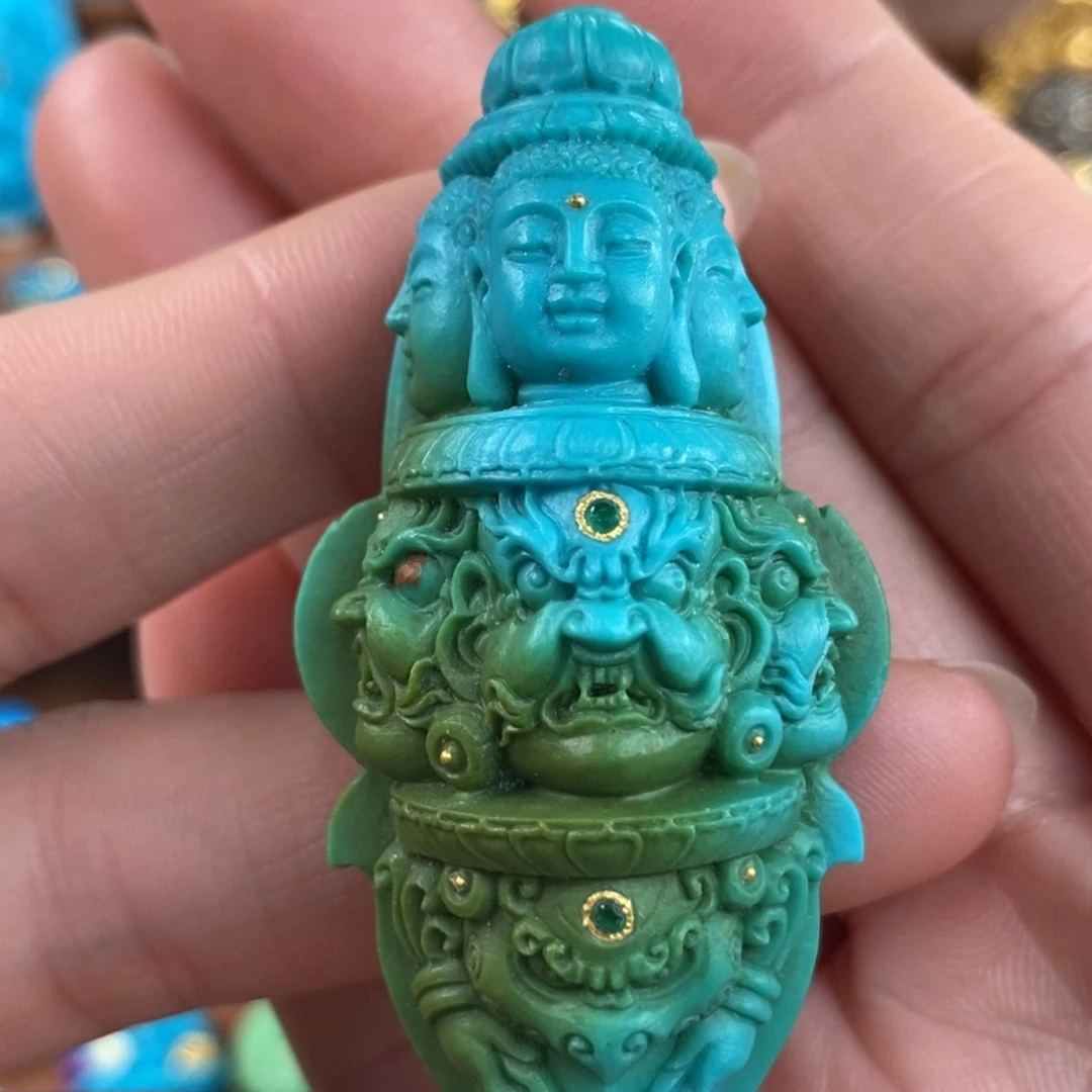 绿松石未镶嵌。幻彩三面杵