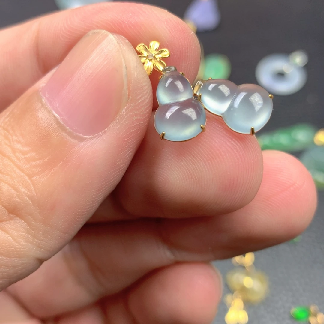 【闪购商品】颈饰18K金镶嵌翡翠翡翠