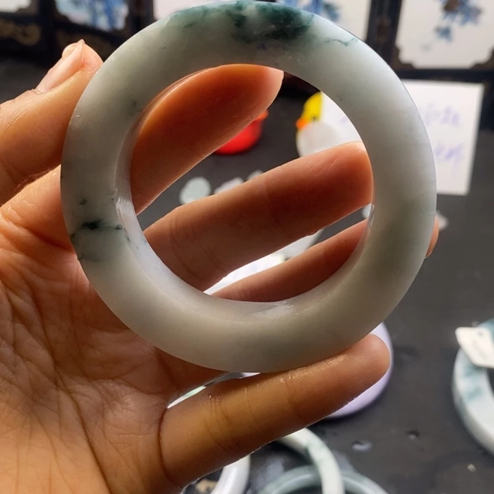 ****卷定制翡翠未镶嵌翡翠手镯