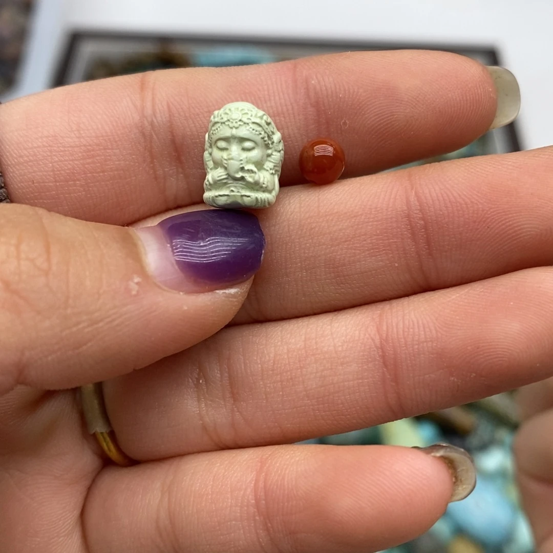 南红玛瑙未镶嵌珠宝奇石