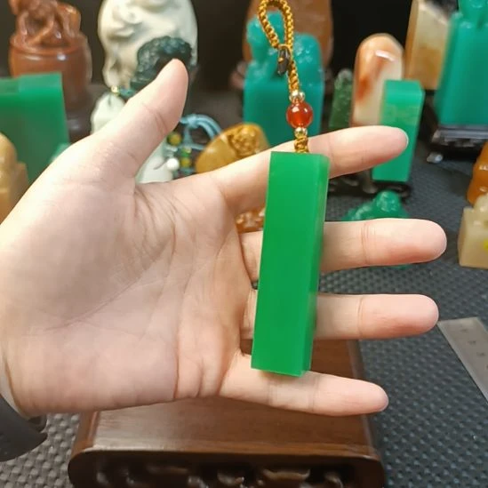 寿山石印石雅安绿闲章