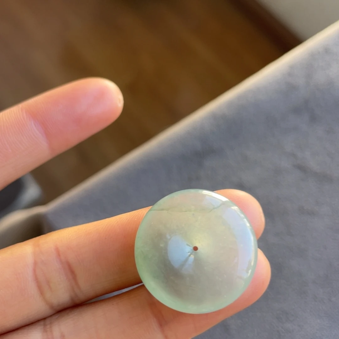 翡翠未镶嵌颈饰晴绿