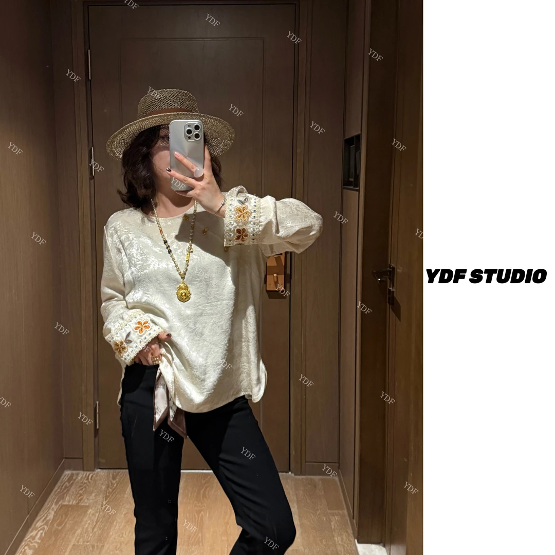 YDFSTUDIO小众【云柔漫步】欧货早秋重工刺绣拼接装饰设计时尚上衣