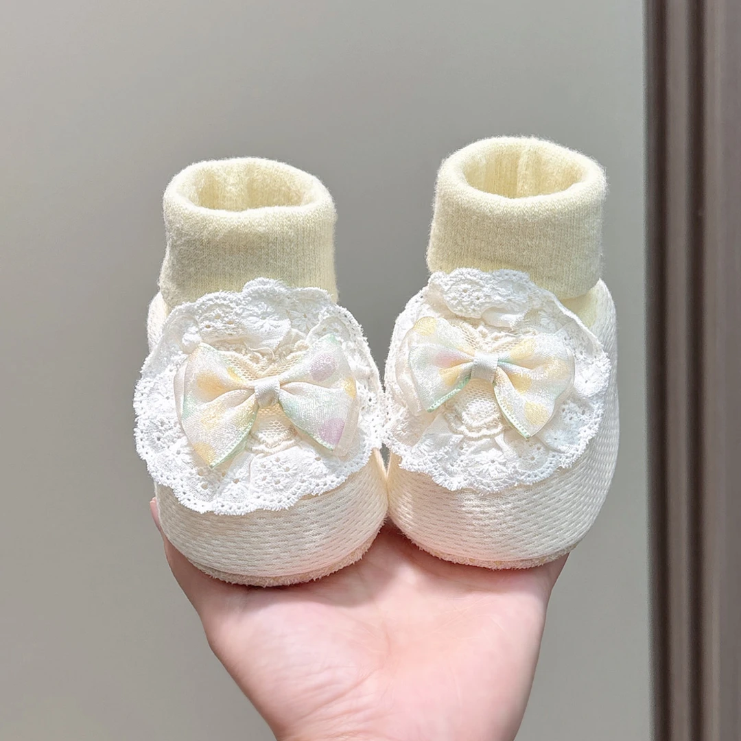 春秋一脚蹬袜鞋公主幼儿刺绣棉鞋新生婴可爱风鞋子女童防滑学步鞋