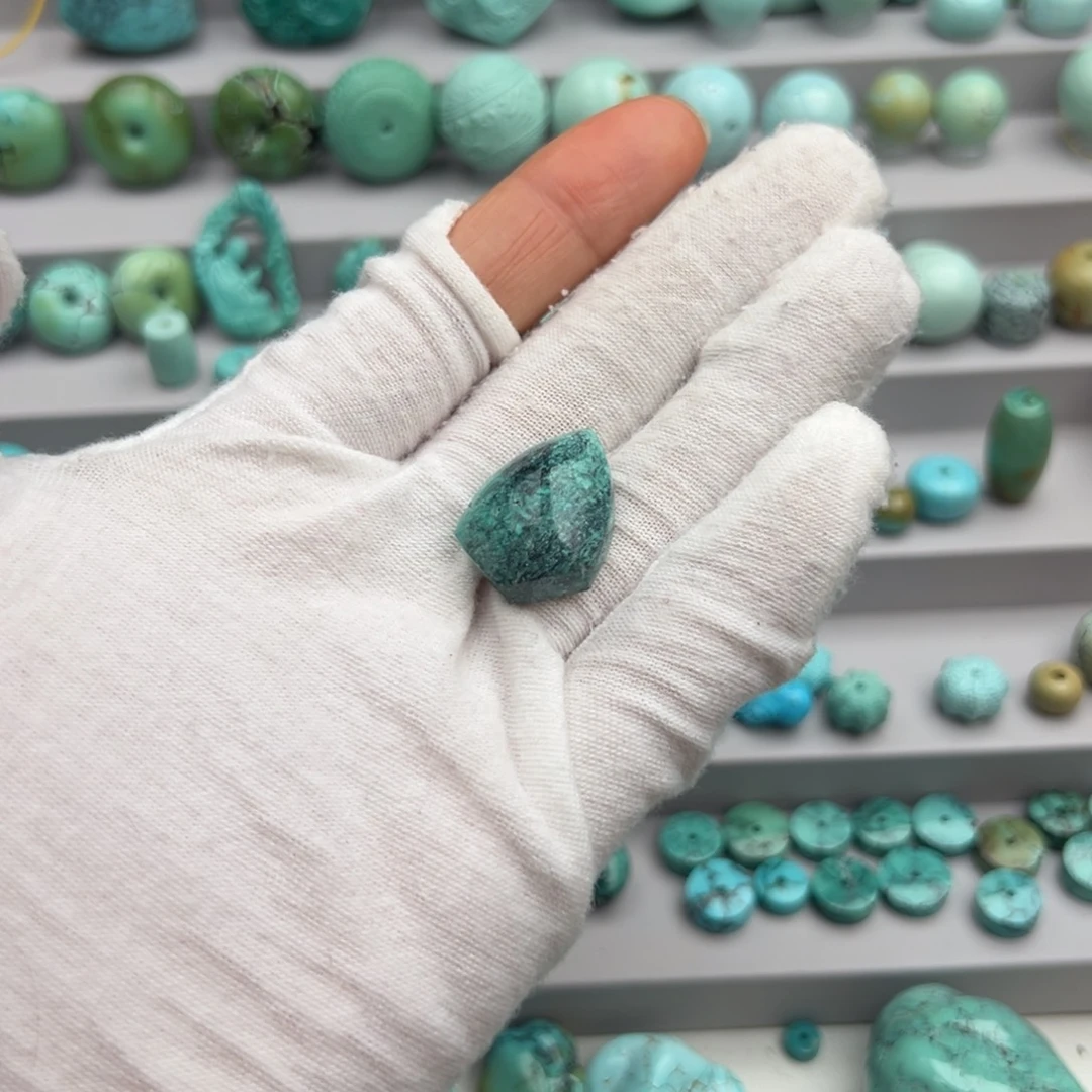 绿松石未镶嵌吊坠