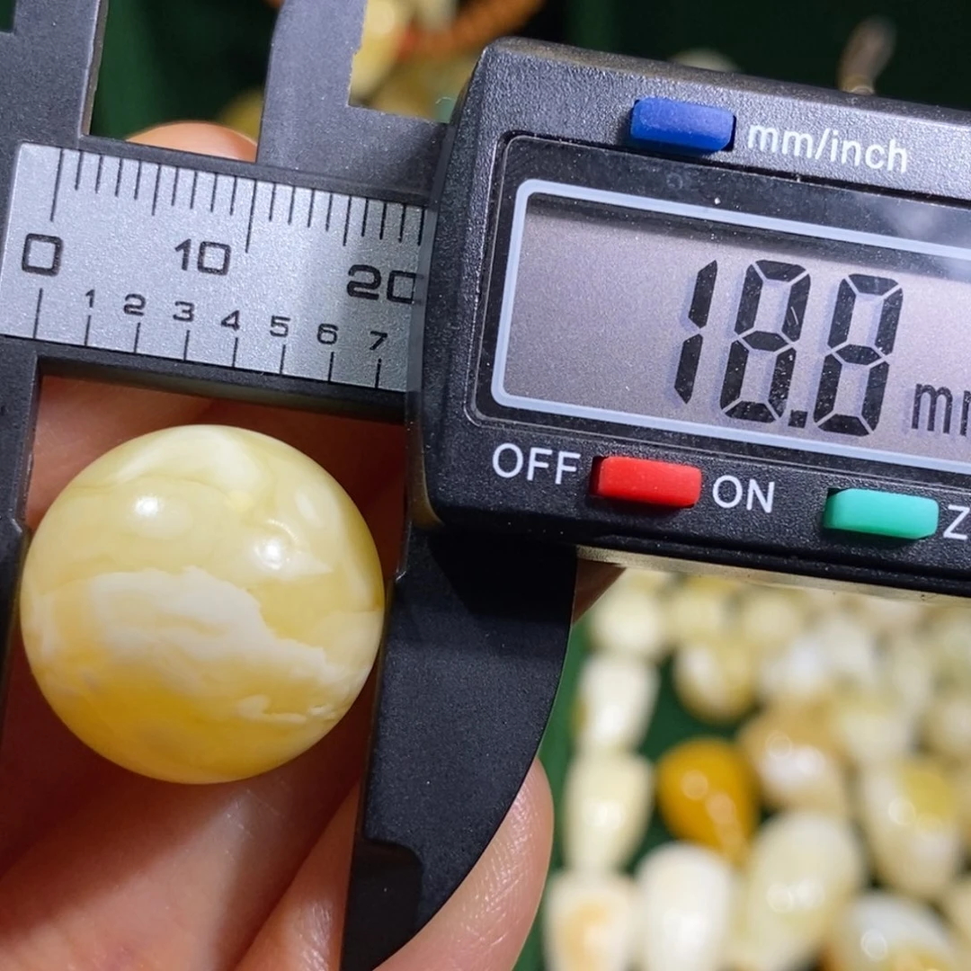 蜜蜡未镶嵌裸石配饰