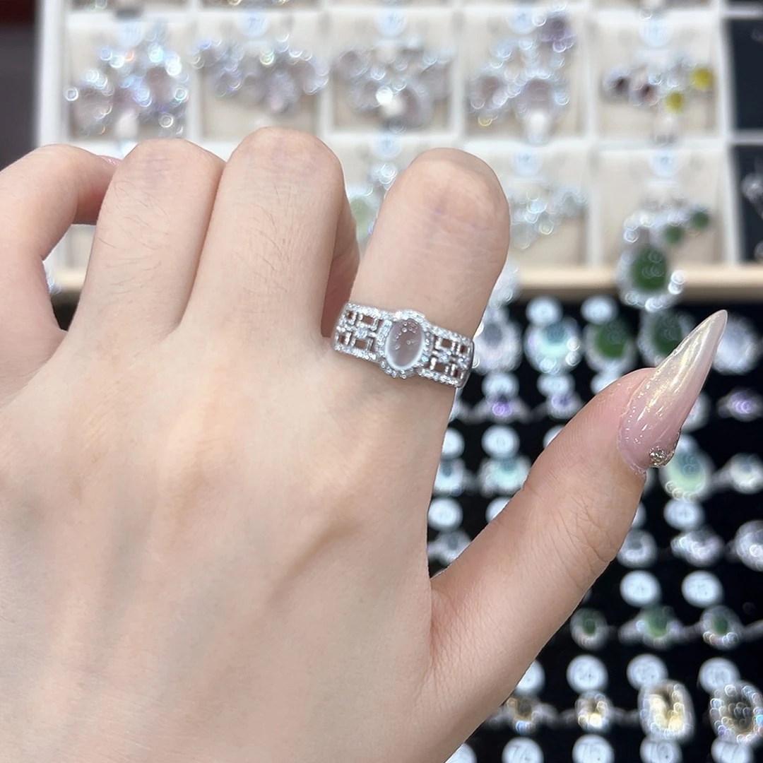 蛇纹石玉银S925镶嵌戒指白冰