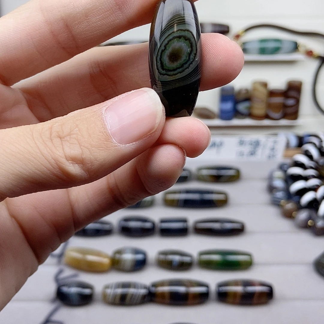 喝***体玛瑙/玉髓未镶嵌颈饰