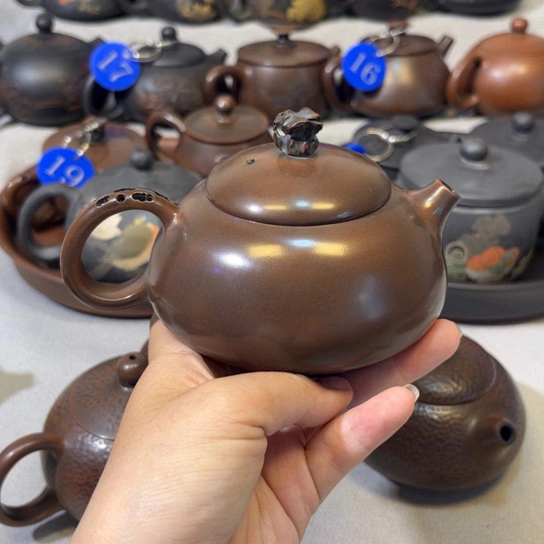 【闪购商品】大*?红泥 微瑕 容量 200c c