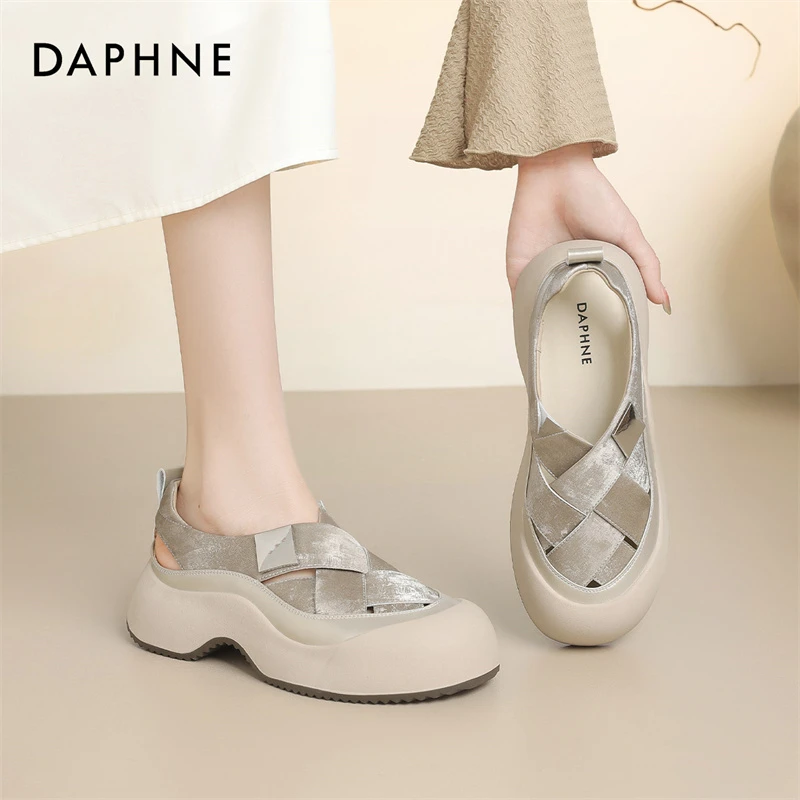 达芙妮网红爆款2025夏季镂空罗马增高凉鞋女包头厚底编织猪笼单鞋