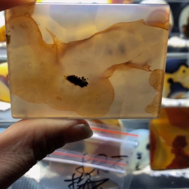 合金玛瑙/玉髓珠宝奇石99