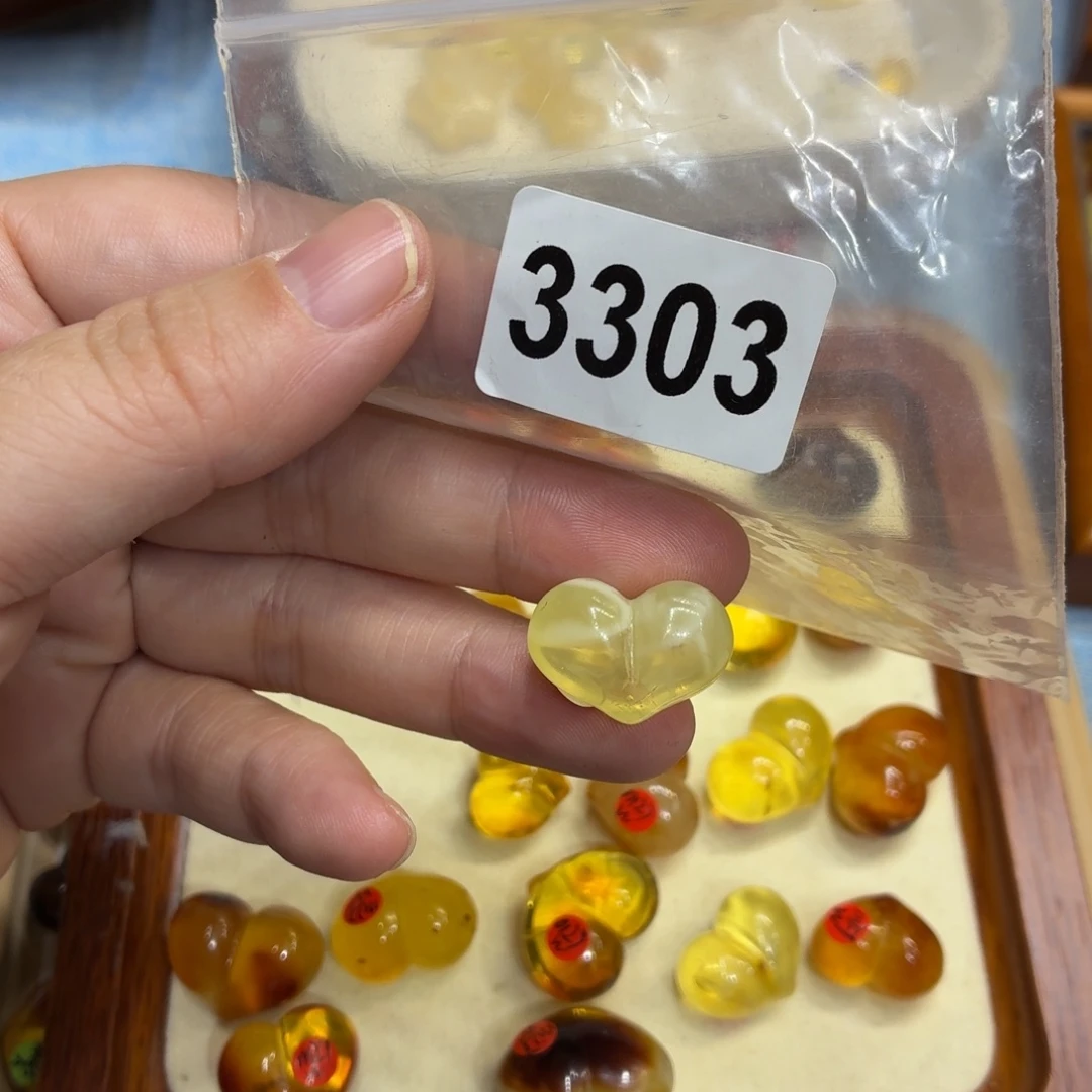 琥珀未镶嵌珠宝奇石