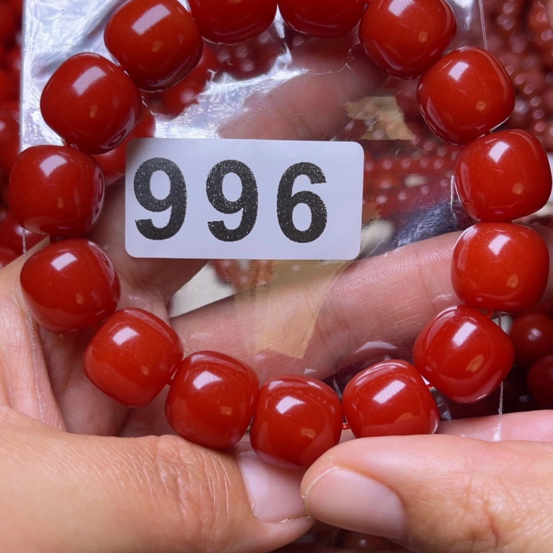 笑***云南红玛瑙未镶嵌手链