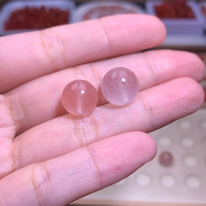 伊***呀南红玛瑙未镶嵌珠宝半成品满天星