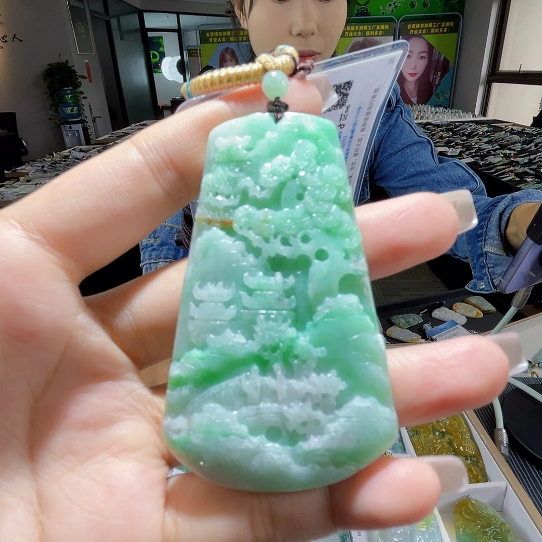颈饰未镶嵌翡翠一个