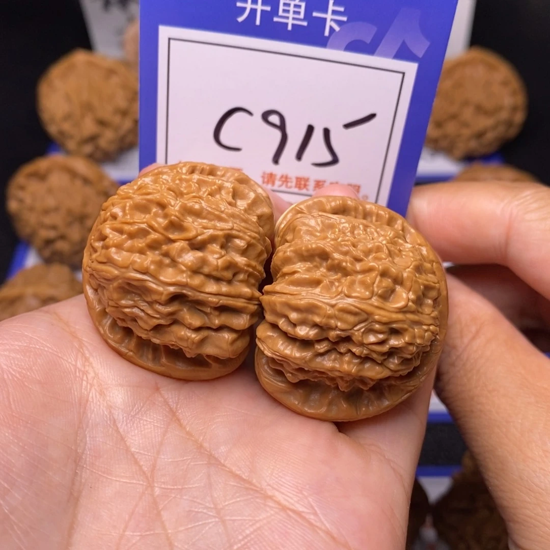 桃核吊坠36白狮子c915