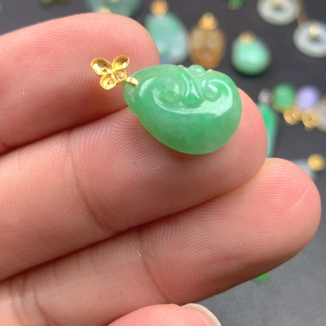 【闪购商品】颈饰18K金镶嵌翡翠翡翠