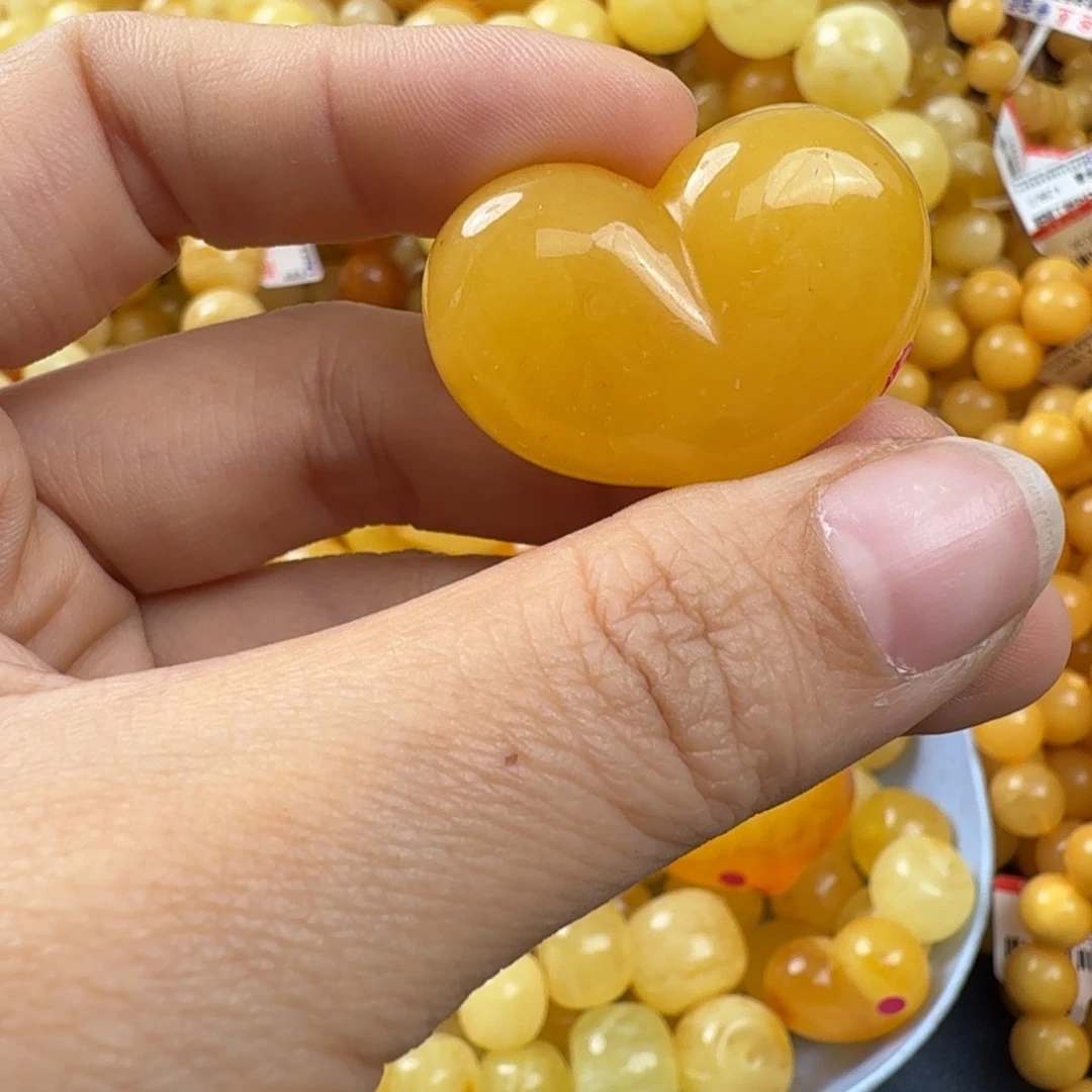 琥珀未镶嵌珠宝奇石