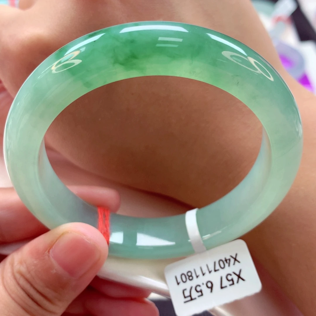 翡翠手镯未镶嵌111号68