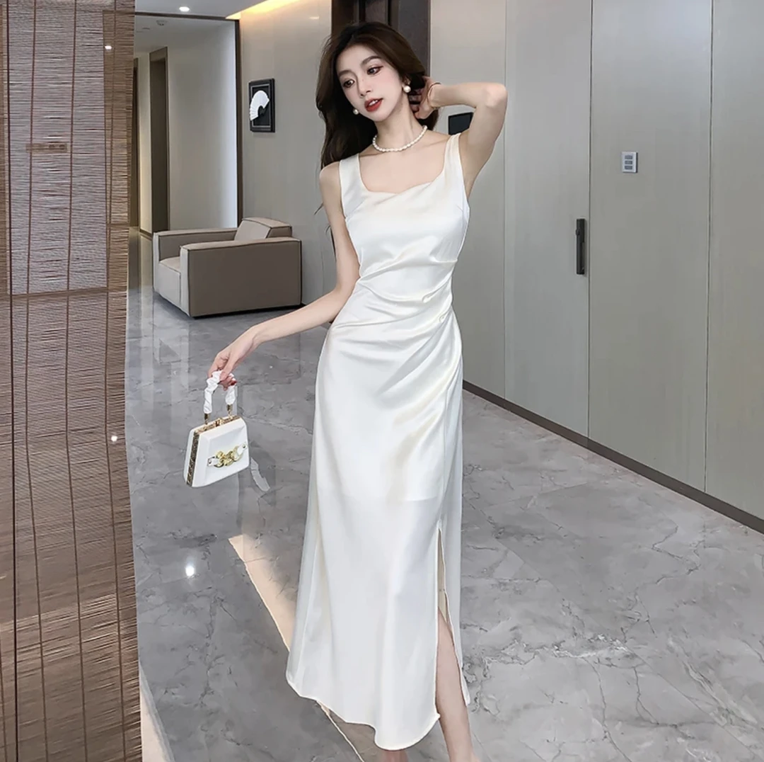 2025夏季新款锻面无袖白色连衣裙时尚夏季法式名媛修身显瘦连衣裙