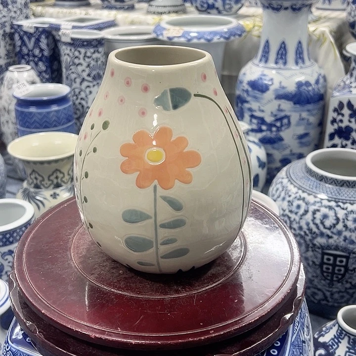 摆件青花瓷手工手绘高温釉下彩家居摆件，花瓶
