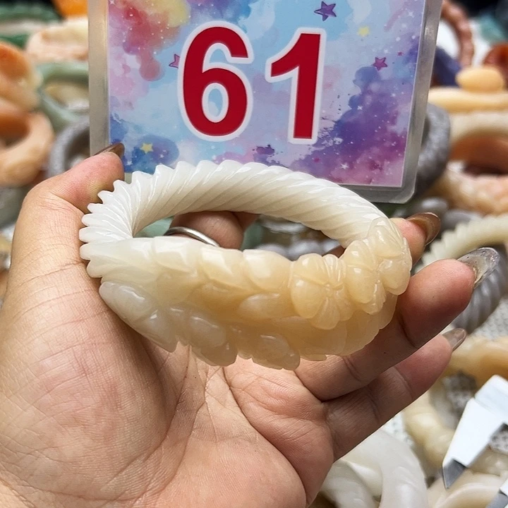 未镶嵌手镯石英岩玉