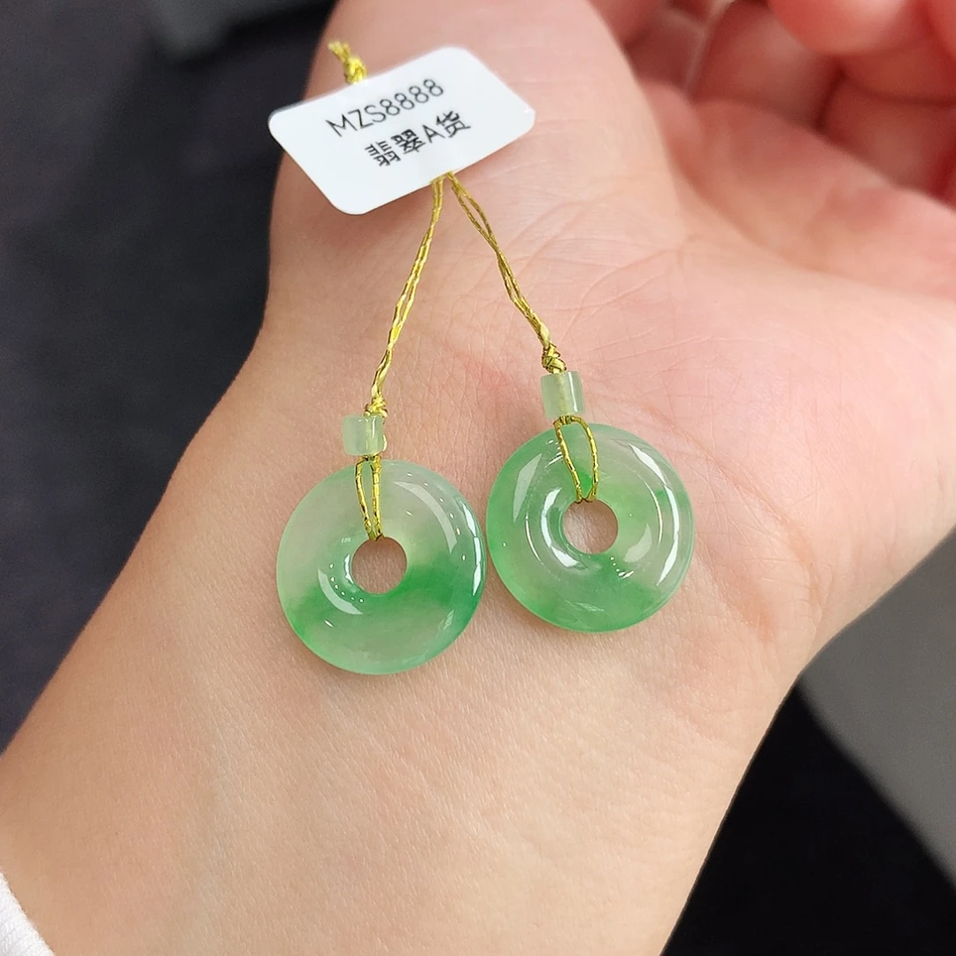 翡翠未镶嵌戒指甜甜圈