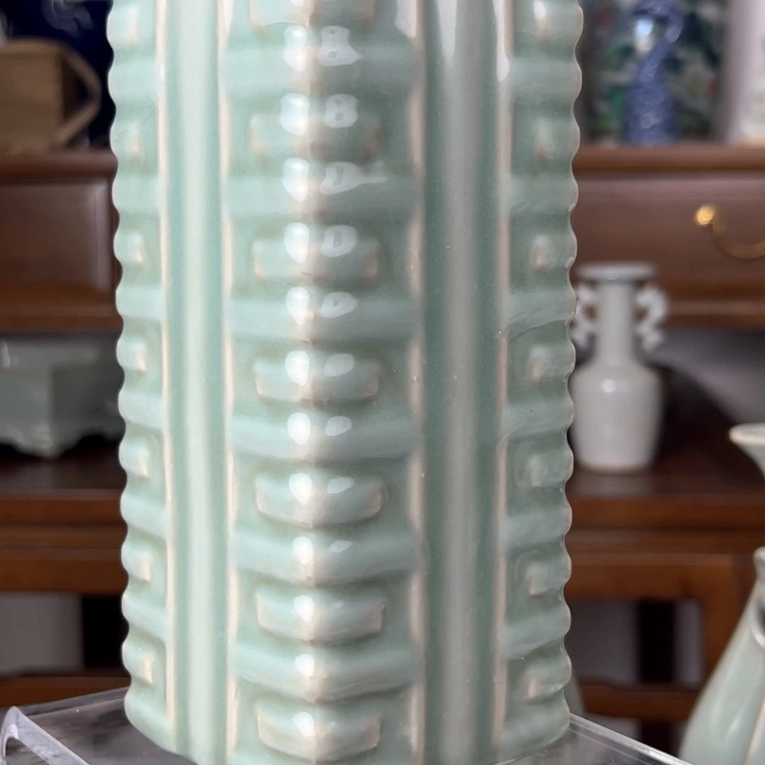 瓷片陶瓷龙泉八卦之纹四方瓶