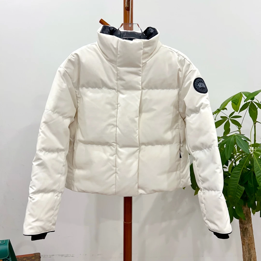 99新 加拿大鹅 安洁利严选羽绒服 尺码M成色看直播GSS24006