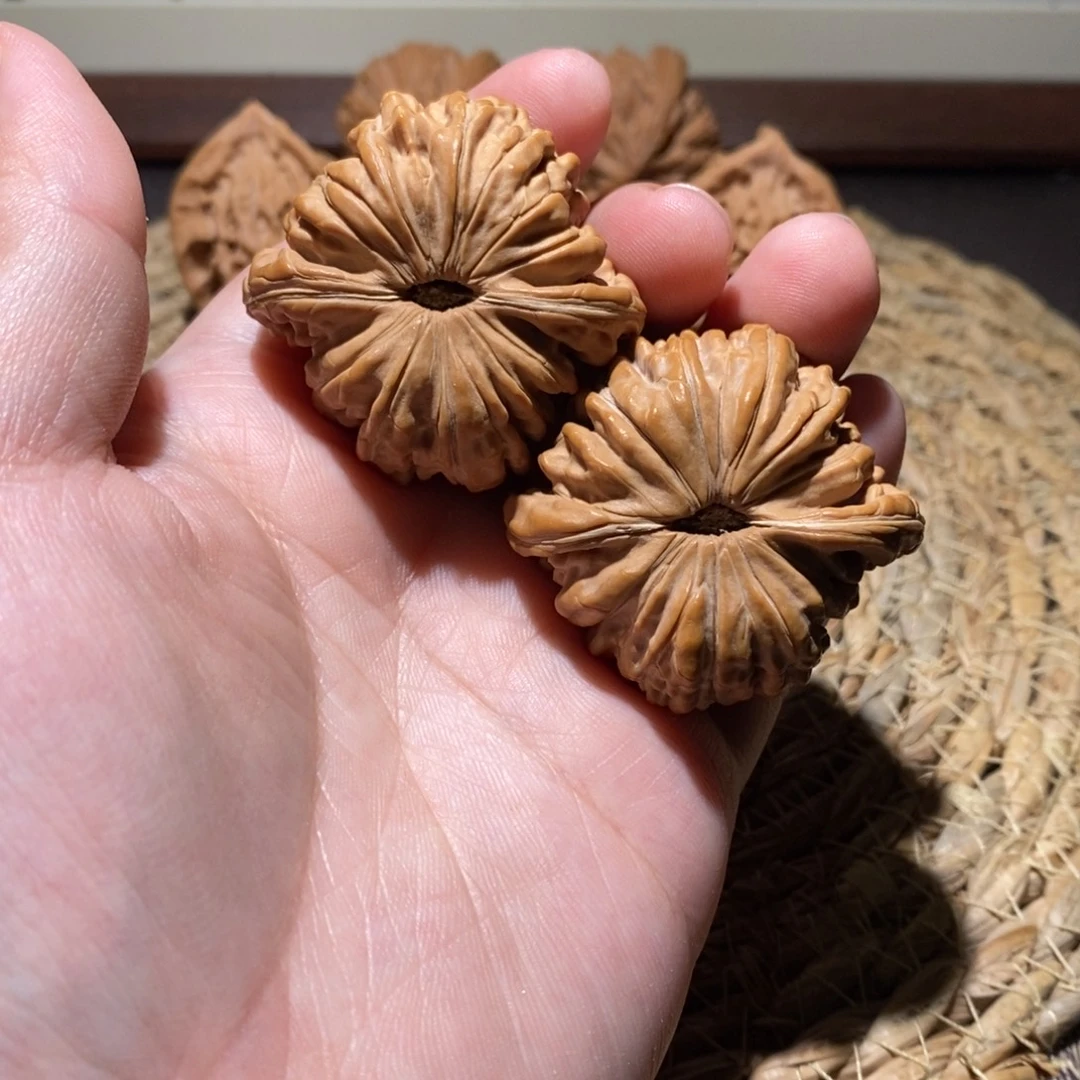 z***豆桃核吊坠44汉高楼