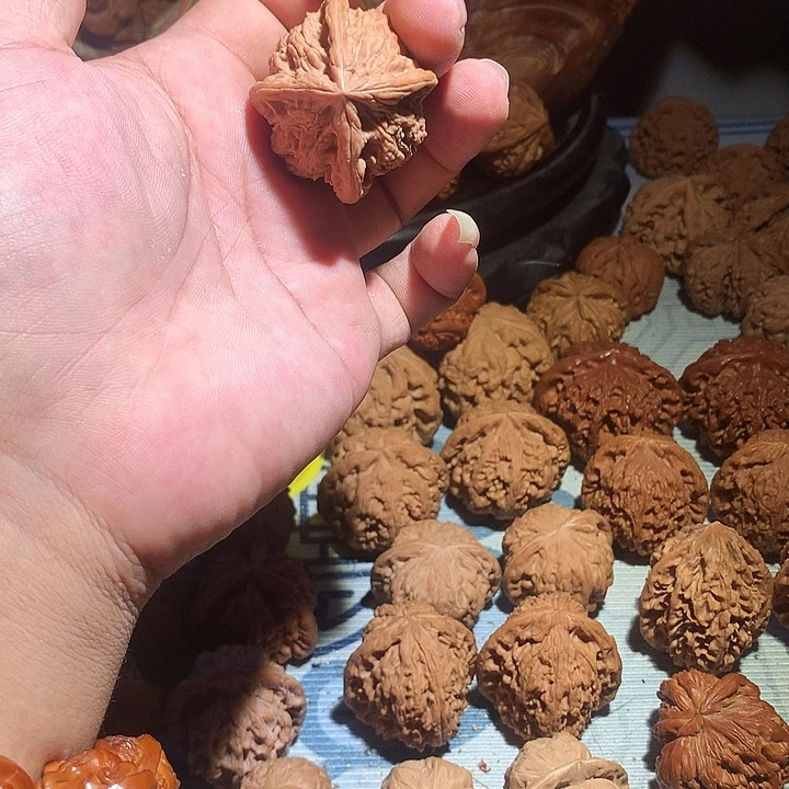 把件文玩核桃四棱