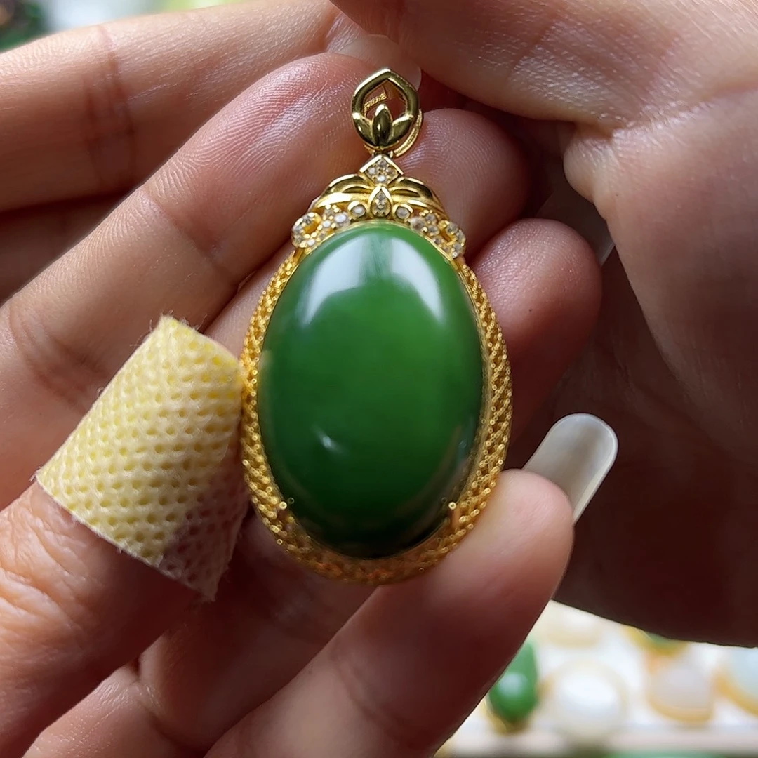 和田玉吊坠银S925镶嵌