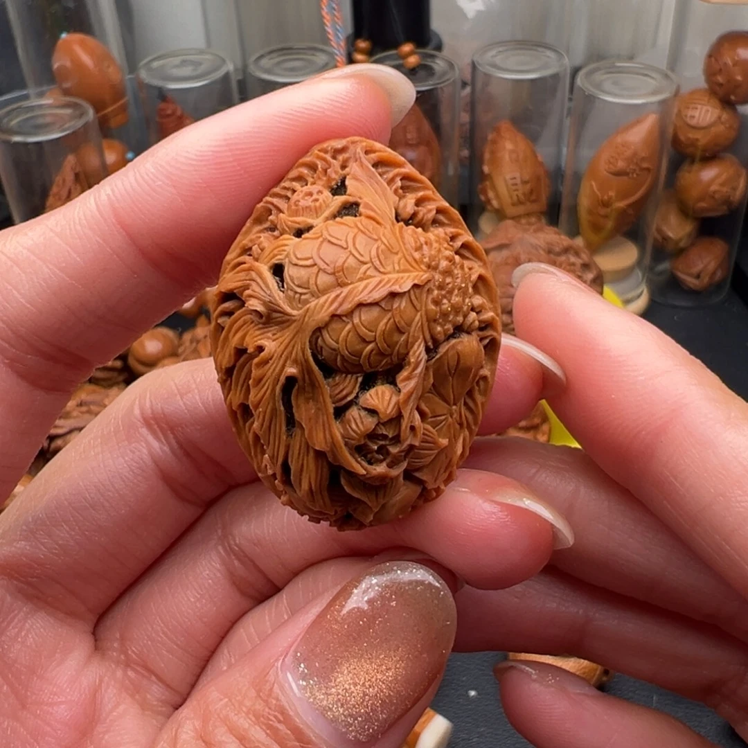 德***拉吊坠橄榄核核桃金鱼